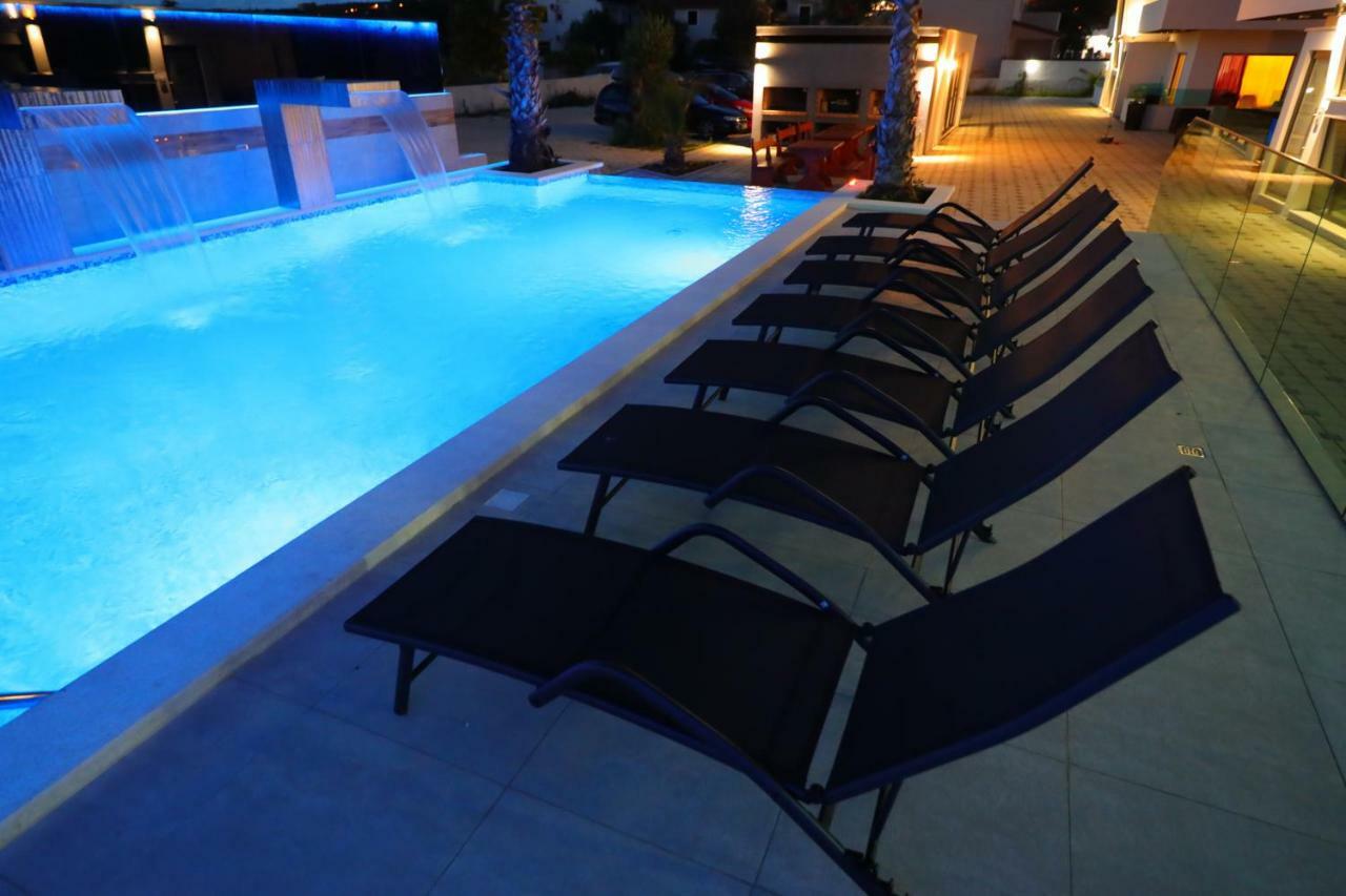 Boutique Residence Cosmopolis Бибине Екстериор снимка